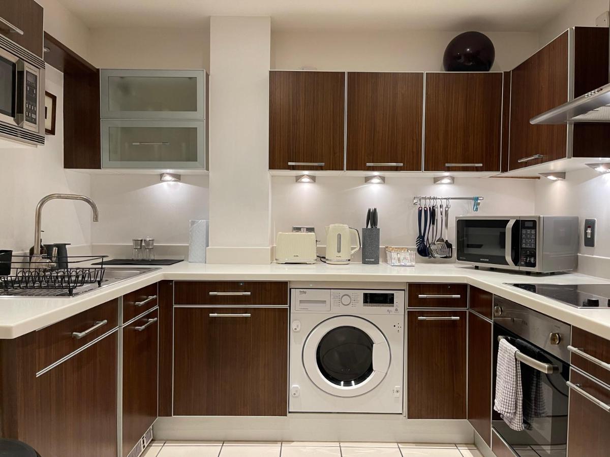 Stunning Westminster Apartment - 9 Albert 伦敦 外观 照片