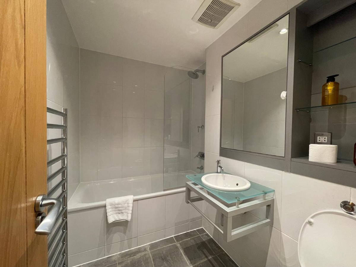 Stunning Westminster Apartment - 9 Albert 伦敦 外观 照片